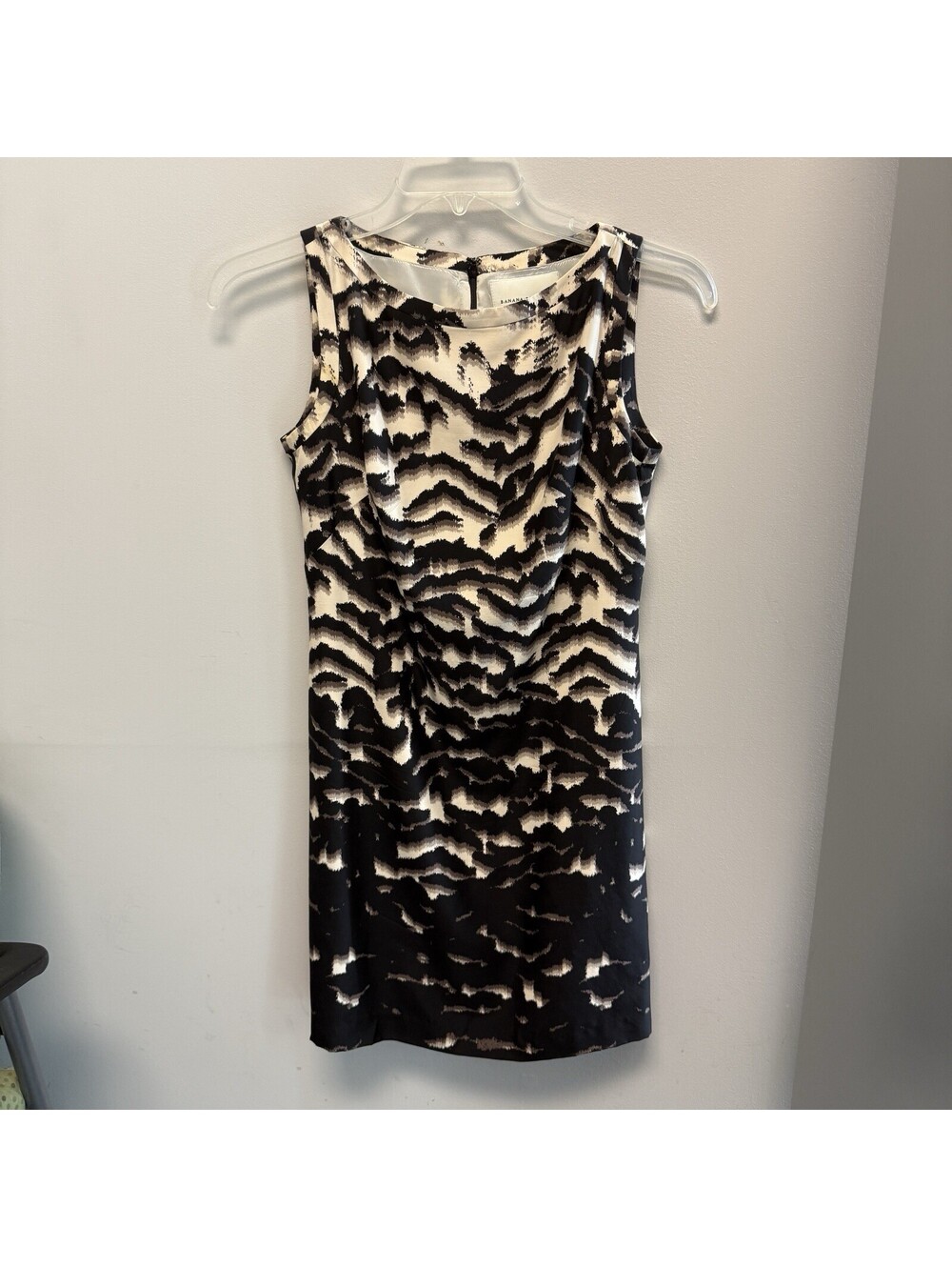 Banana Republic Sleeveless Lined Ombre Animal Print Sheath Dress Women's Size 2P